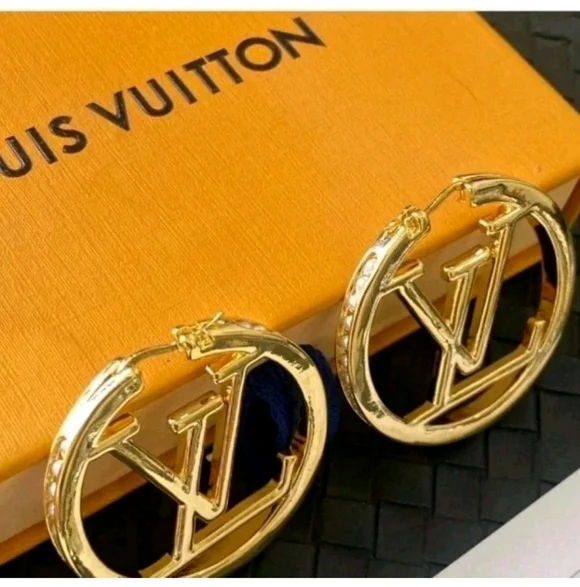 Louis Vuitton Gold Logo Pearl  Hoop Earrings NEW RARE - Picture 8 of 16